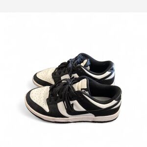 Nike Black and White Women's Sneakers